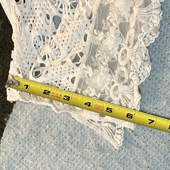 White Crochet Sleeveless Top by Seduzione - Picture 11 of 16